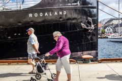 SS Rogaland Tourists